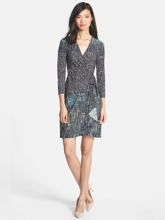 BCBGMaxAzria Dresses & Skirts - BCBGMAXAZRIA Adele Printed Wrap Dress Sea Green Abstract Jersey Knit Size Small